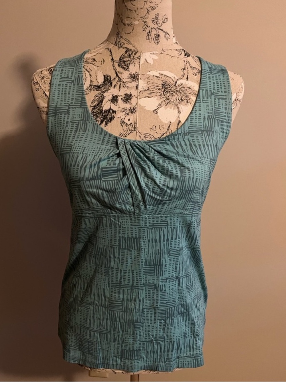 Patagonia Women's Teal Patterned Scoop-Neck Athletic Tank
